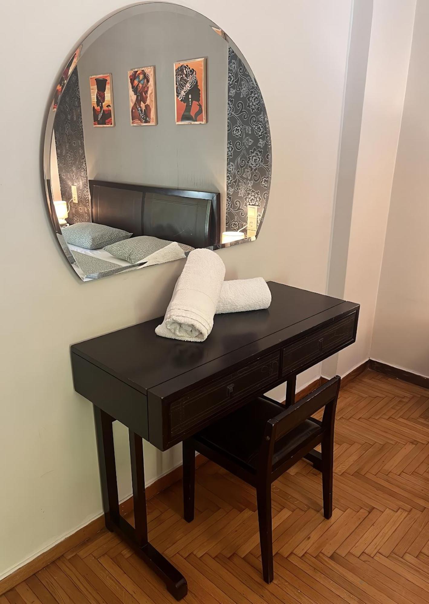 2 Bedrooms Center Apart Patras Bagian luar foto