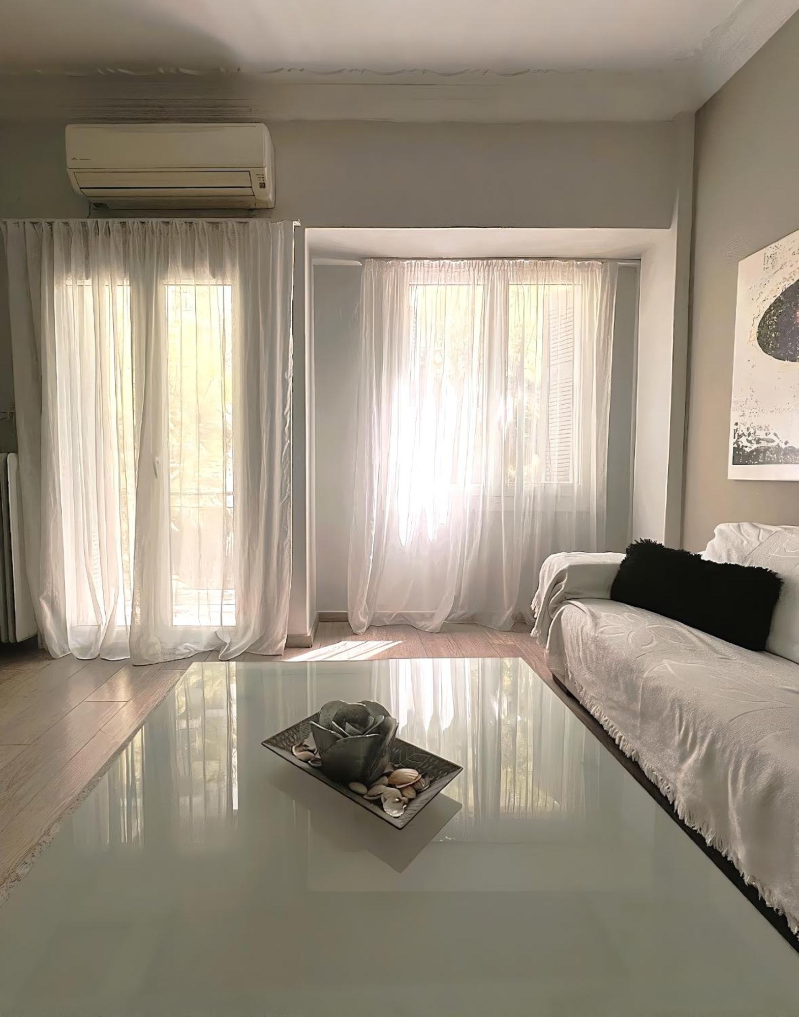2 Bedrooms Center Apart Patras Bagian luar foto